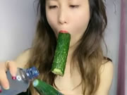 極品網紅主播小女友黃瓜自慰